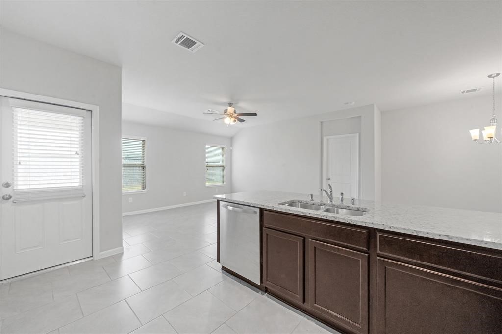 2130 Mirror Ridge Court Texas City, TX 77568 - Photo 6 of 21