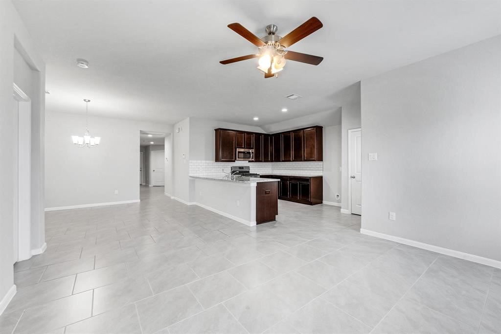 2130 Mirror Ridge Court Texas City, TX 77568 - Photo 9 of 21