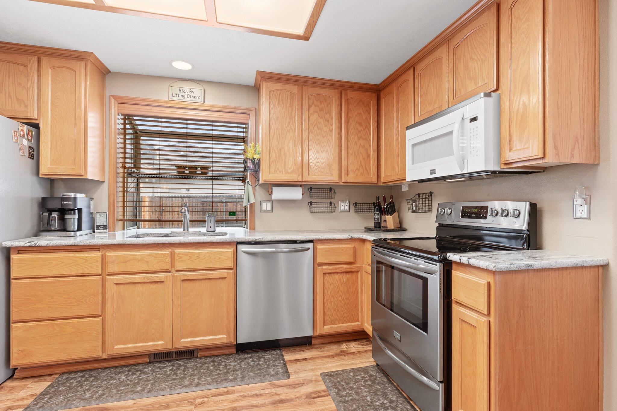 776 Mallory Court Central Point, OR 97502 - Photo 14 of 28 15-web-or-mls-WCIL0079