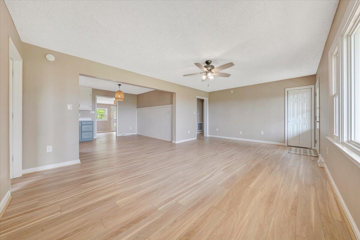 1101 Estates Road Moneta, VA 24121 - Photo 7 of 42 05-MIB05273