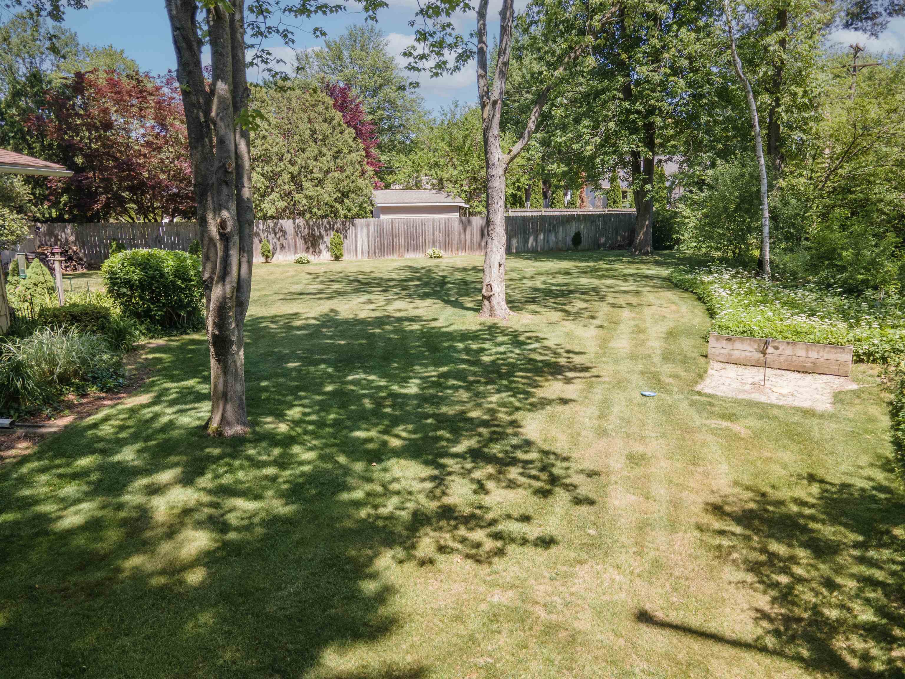 2008 Rapanos Drive Midland, MI 48642 - Photo 50 of 57