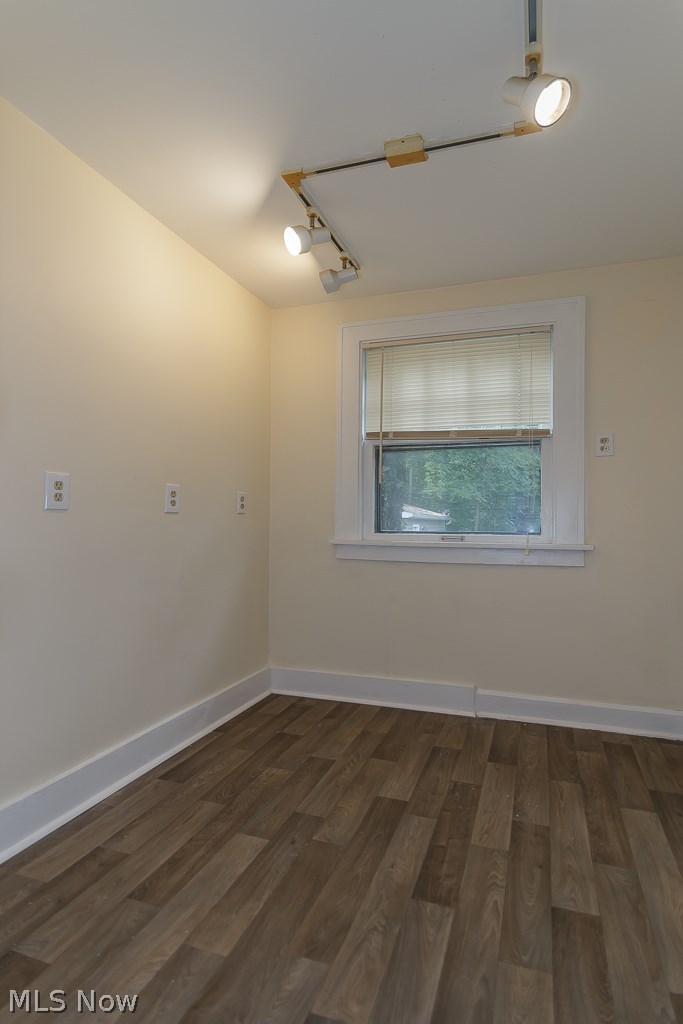 1534 Middleton Road Cleveland Heights, OH 44121 - Photo 10 of 16