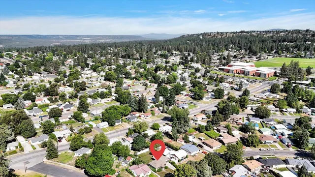 $329,990 | 5915 North Cochran Street, Spokane, WA 99205