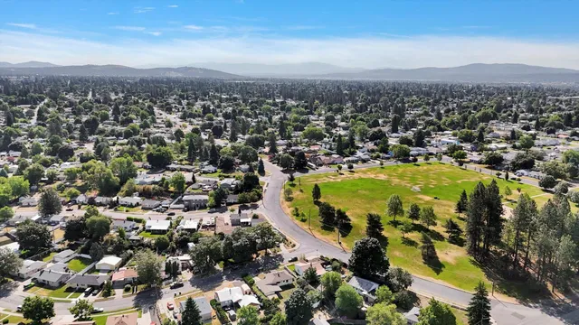 $329,990 | 5915 North Cochran Street, Spokane, WA 99205