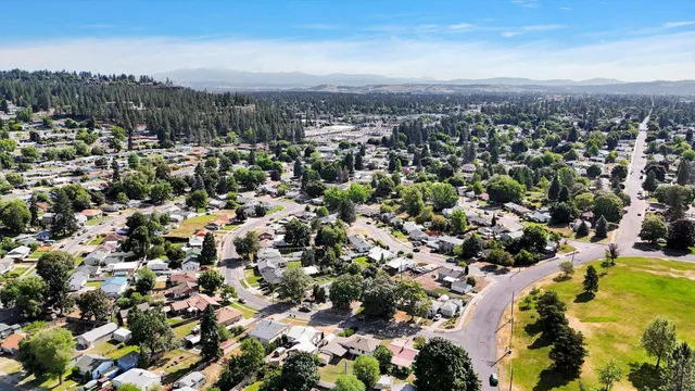 $329,990 | 5915 North Cochran Street, Spokane, WA 99205