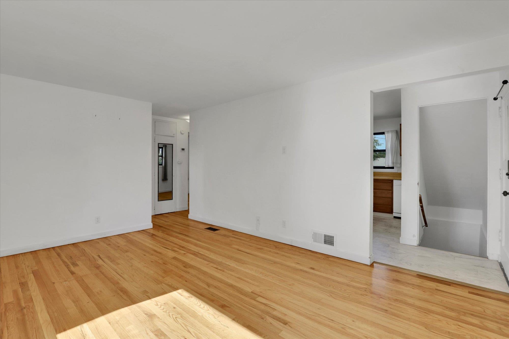 5915 North Cochran Street Spokane, WA 99205 - Photo 7 of 47