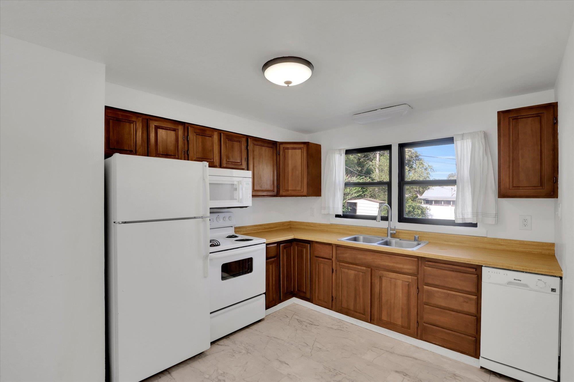 5915 North Cochran Street Spokane, WA 99205 - Photo 8 of 47