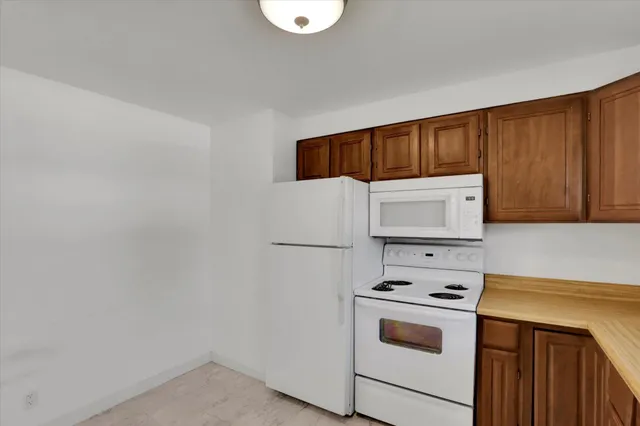 $329,990 | 5915 North Cochran Street, Spokane, WA 99205