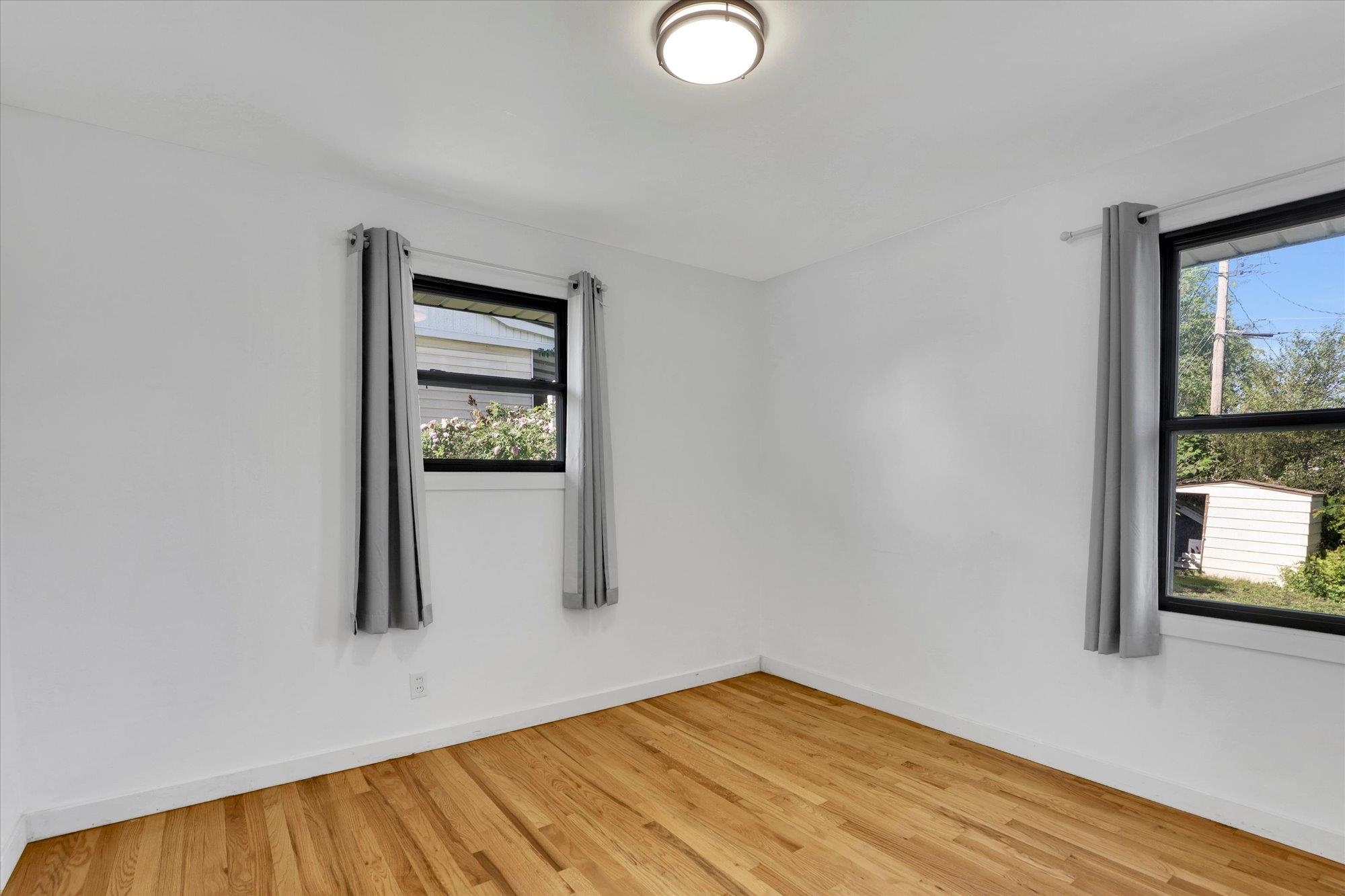 5915 North Cochran Street Spokane, WA 99205 - Photo 10 of 47