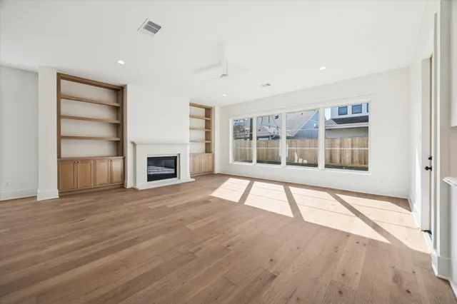 $1,759,000 | 1243 Candlelight Lane, Houston, TX 77018