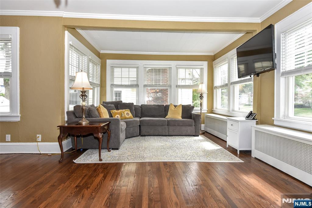 354 Demarest Avenue Oradell, NJ 07649 - Photo 6 of 33