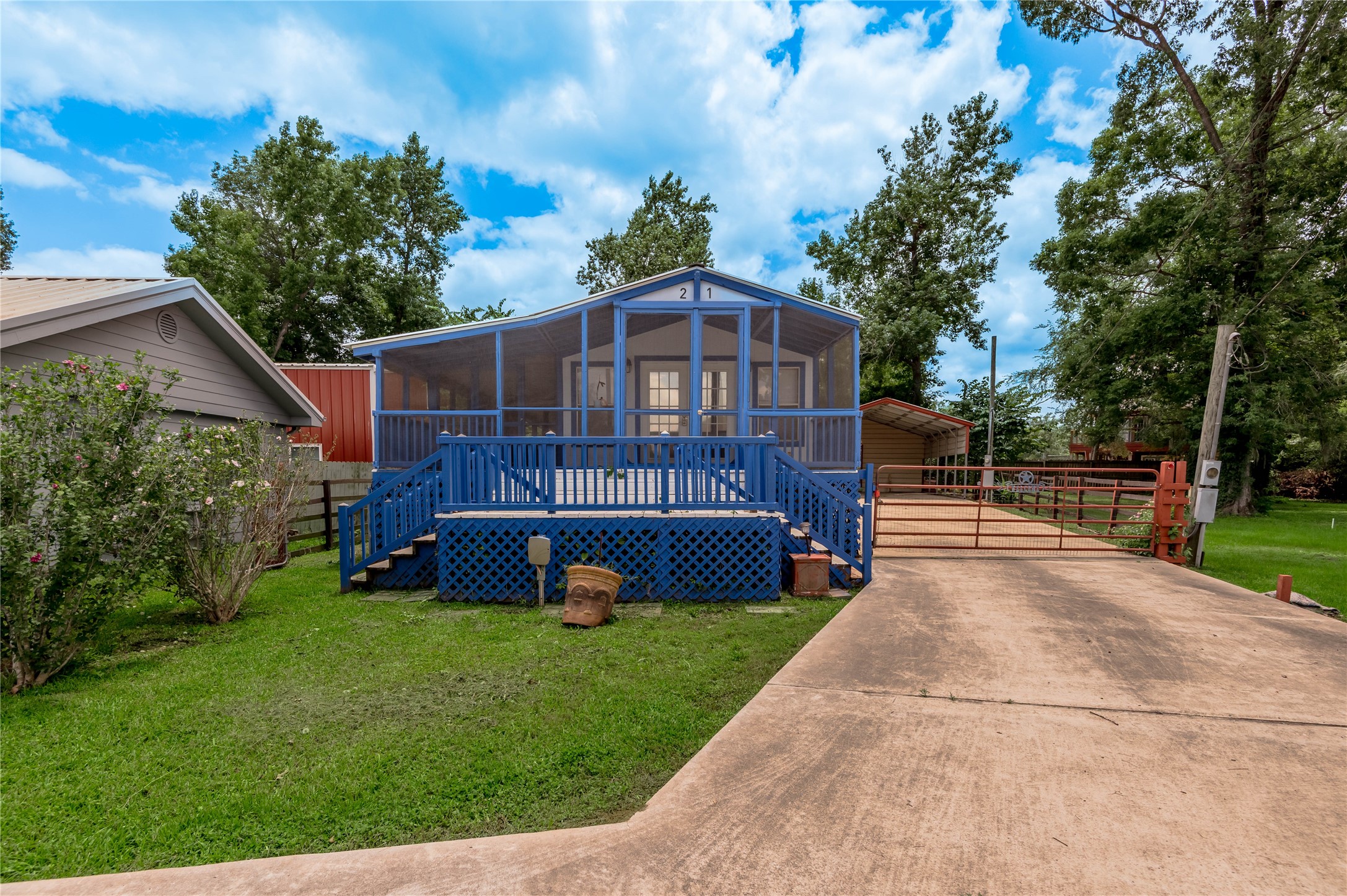 21 Oahu Court Point Blank, TX 77364 - Photo 2 of 45 Double driveway with room for visitors