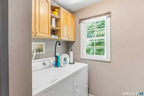 $600,000 | 215-217 Long Hill Avenue, Shelton, CT 06484