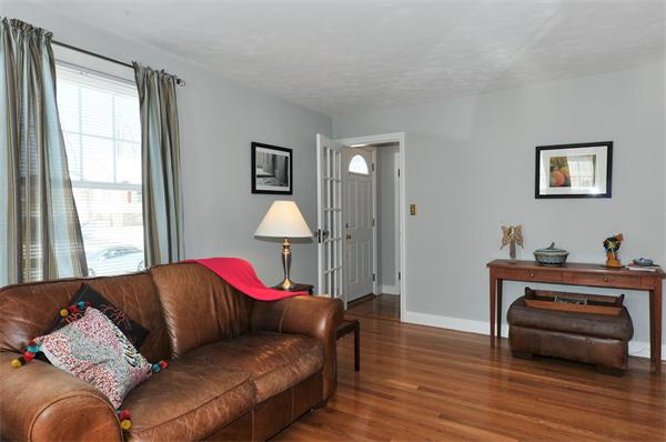 11 Knowles Road Worcester, MA 01602 - Photo 7 of 19 Gallery Image 7