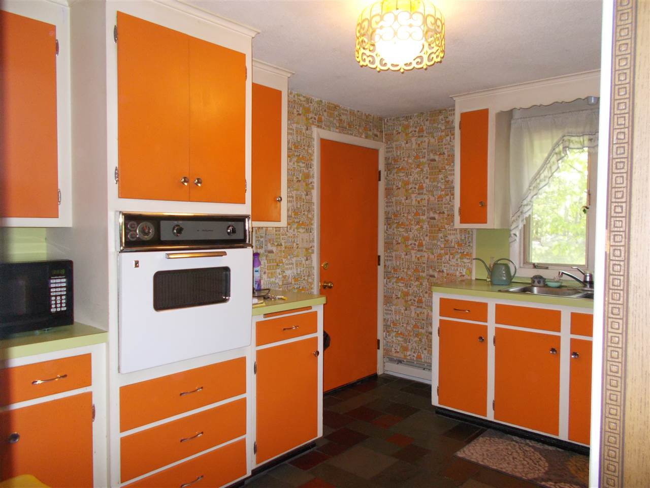 48 Governor Dinsmore Road Windham, NH 03087 - Photo 4 of 11