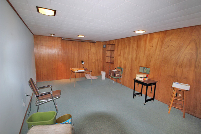 314 Banbury Road Mundelein, IL 60060 - Photo 11 of 17 a view of a room with gym equipment