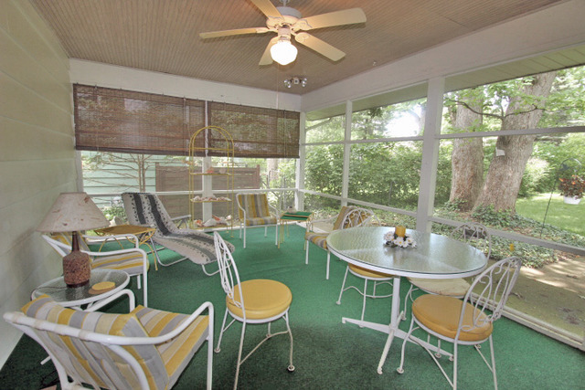 314 Banbury Road Mundelein, IL 60060 - Photo 7 of 17 a view of a dining room with furniture window and outside view