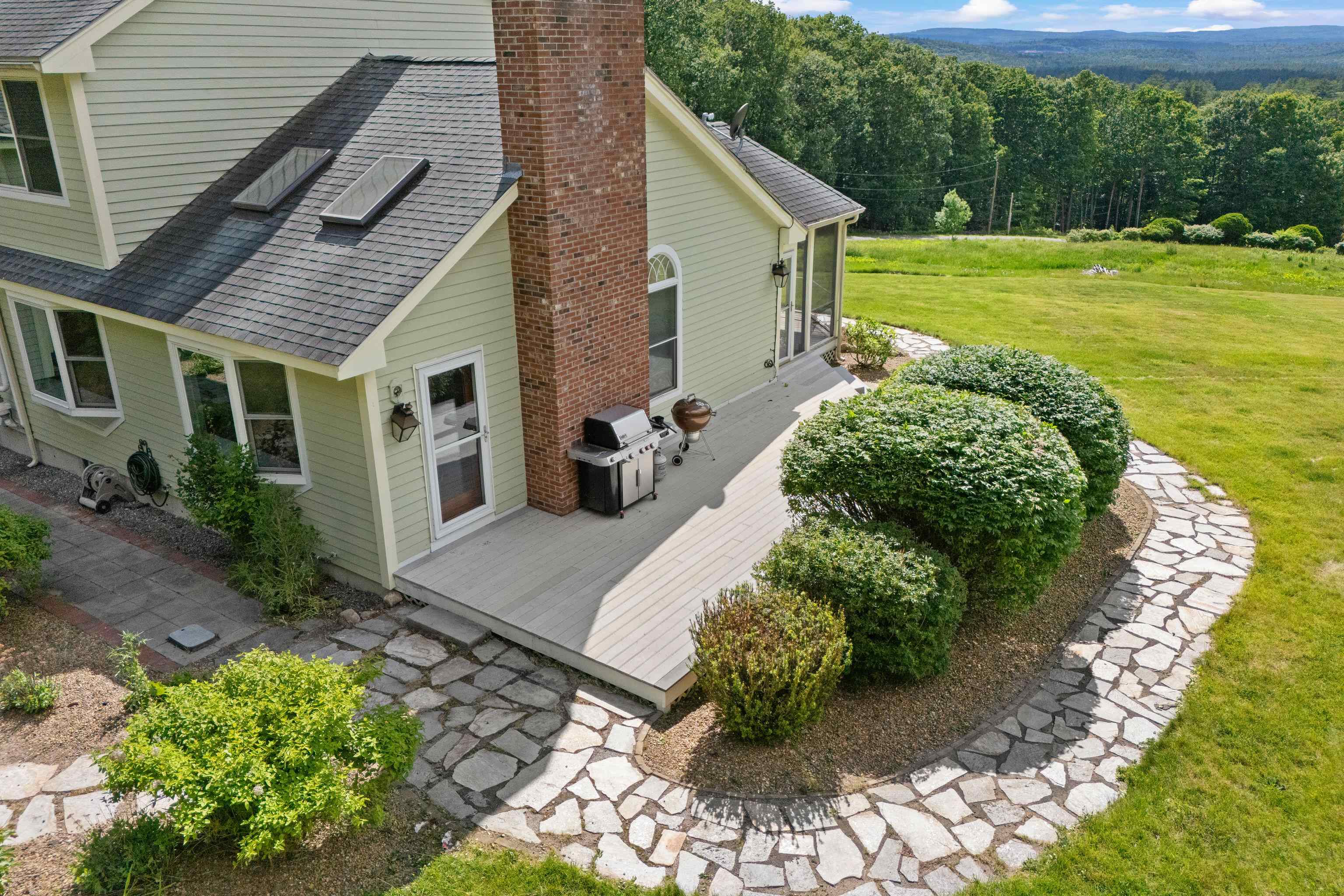 101 Mansion Road Dunbarton, NH 03046 - Photo 13 of 60