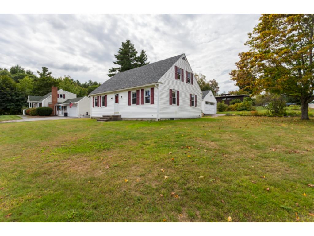 5 Roberts Road Dover, NH 03820 - Photo 2 of 28