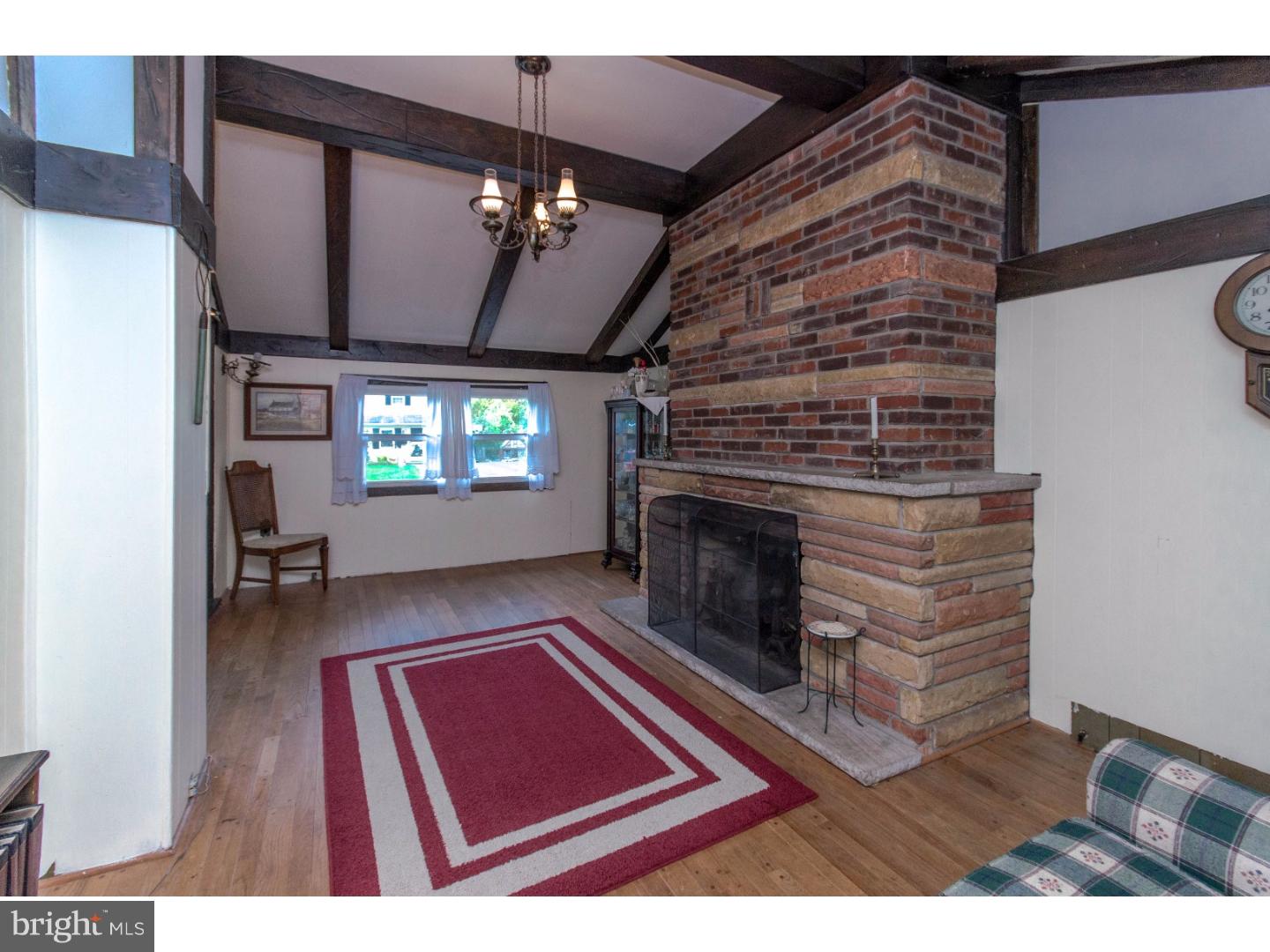313 Garth Road Oreland, PA 19075 - Photo 6 of 14 Gallery Image 6