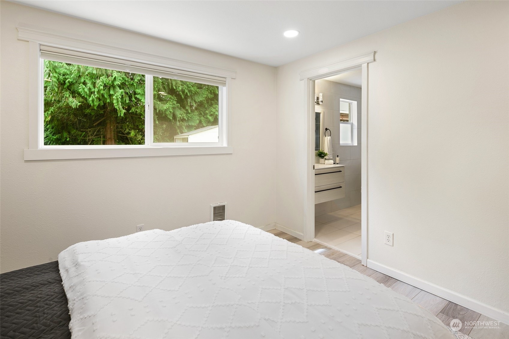 304 Lakeview Road Lynnwood, WA 98087 - Photo 16 of 33 Gallery Image 16