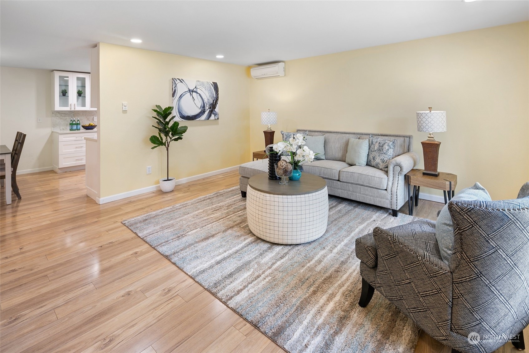 304 Lakeview Road Lynnwood, WA 98087 - Photo 5 of 33 Gallery Image 5
