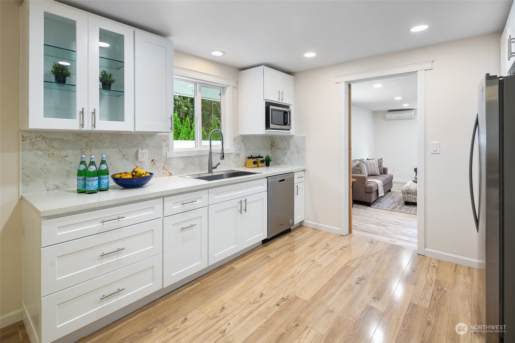 304 Lakeview Road Lynnwood, WA 98087 - Photo 7 of 33 Gallery Image 7