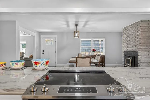 a view of a livingroom with furniture