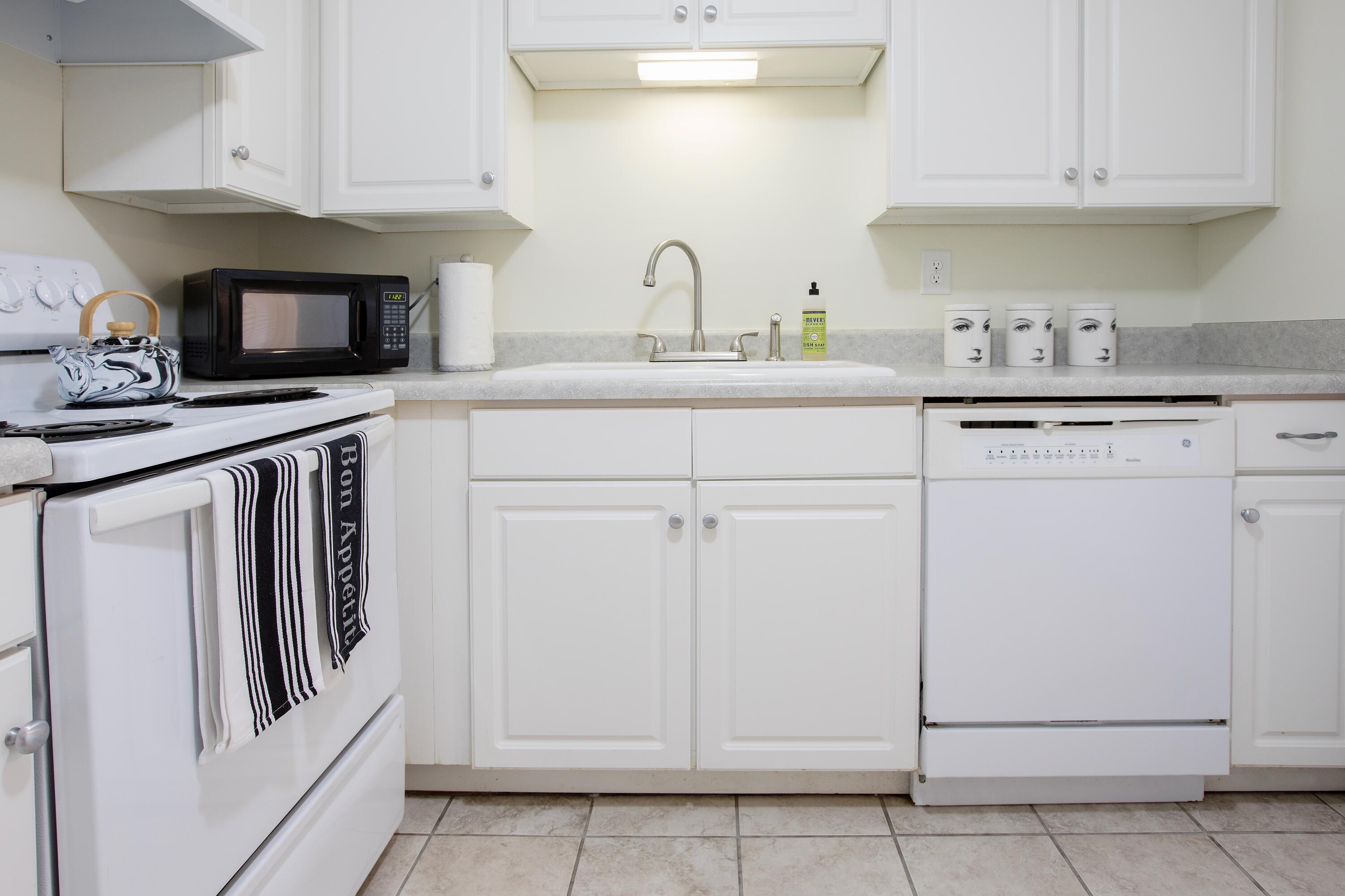 637 Baytree Drive Mount Pleasant, SC 29464 - Photo 21 of 37 original (6)