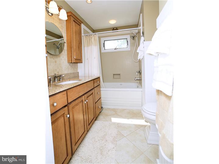 62 Whitehall Road Hamilton, NJ 08690 - Photo 17 of 22 Hallway
