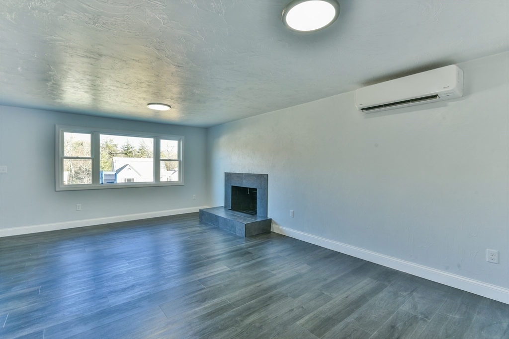 69 Southbridge Road Dudley, MA 01571 - Photo 12 of 24 Gallery Image 12