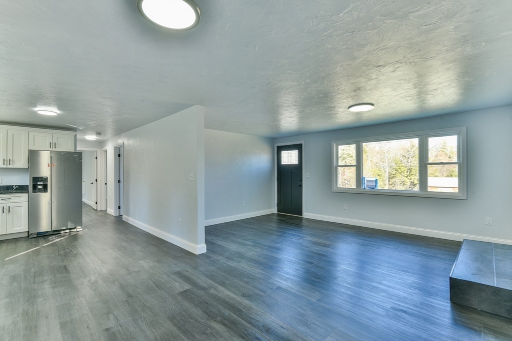 69 Southbridge Road Dudley, MA 01571 - Photo 15 of 24 Gallery Image 15