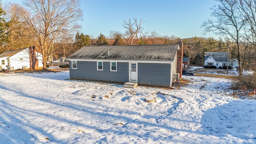 69 Southbridge Road Dudley, MA 01571 - Photo 5 of 24 Gallery Image 5