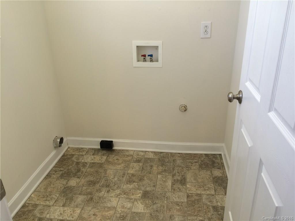 1110 Helms Road Charlotte, NC 28214 - Photo 7 of 9