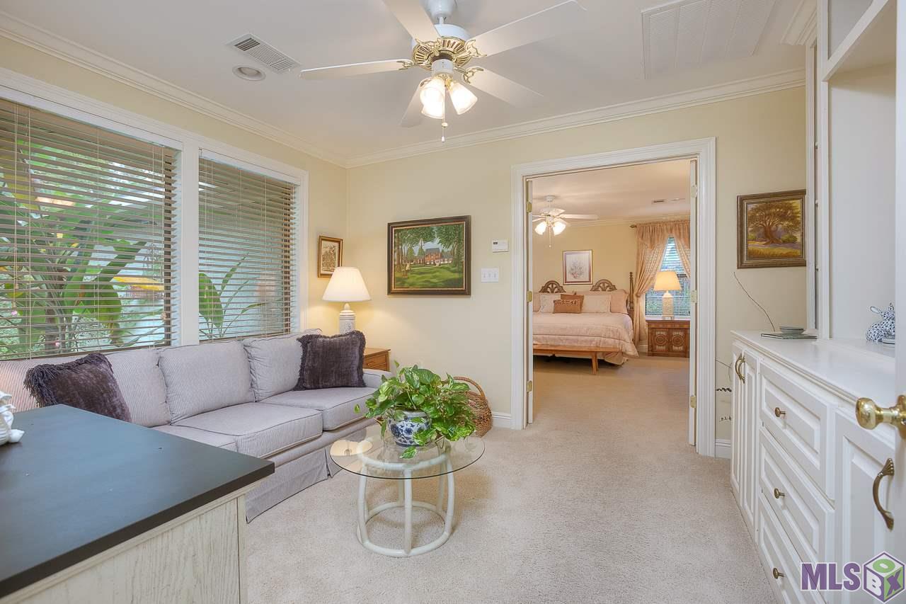 2025 Tamarix Street Baton Rouge, LA 70808 - Photo 11 of 35 Master Sitting Room