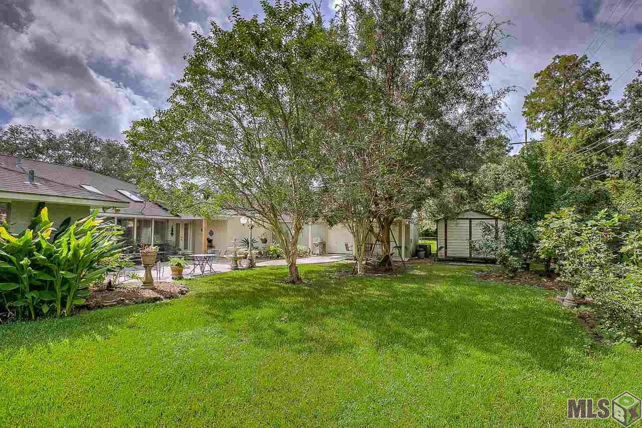 2025 Tamarix Street Baton Rouge, LA 70808 - Photo 29 of 35 View of Backyard
