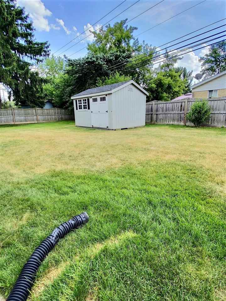 52045 Shelby Road Utica, MI 48316 - Photo 9 of 31 50080840-8.JPG