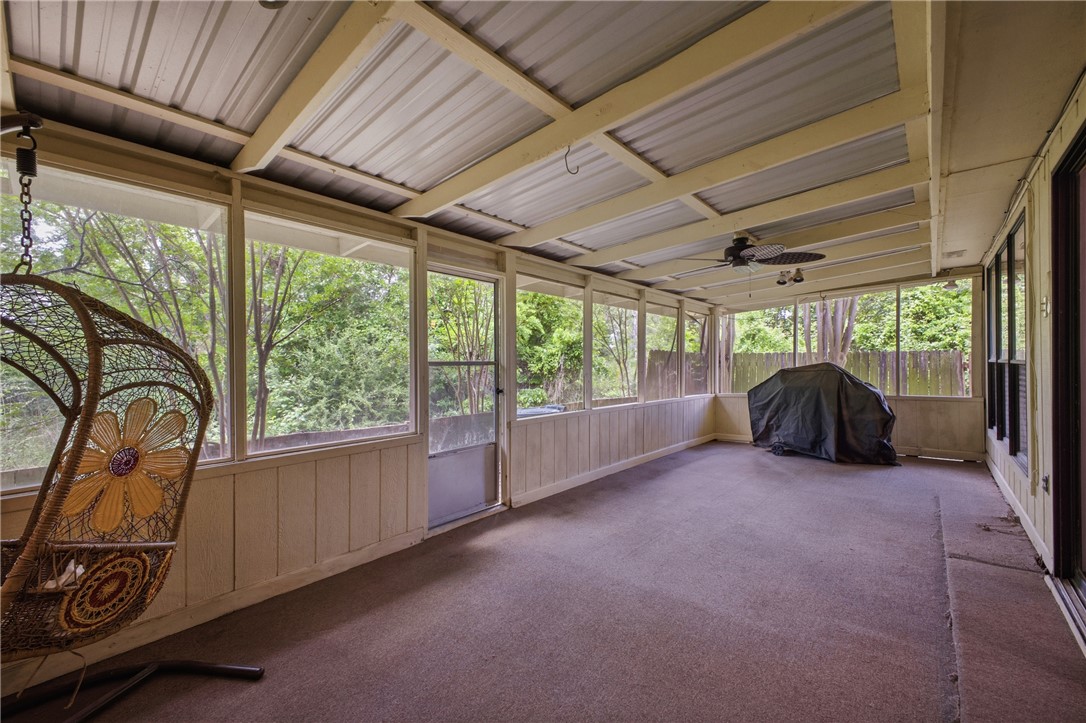 2012 Red River Drive Bryan, TX 77802 - Photo 22 of 23 a big room with closet and large windows
