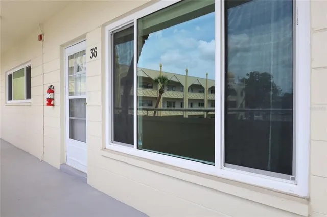 $175,000 | 2360 World Pkwy Boulevard, Unit 36, Clearwater, FL 33763