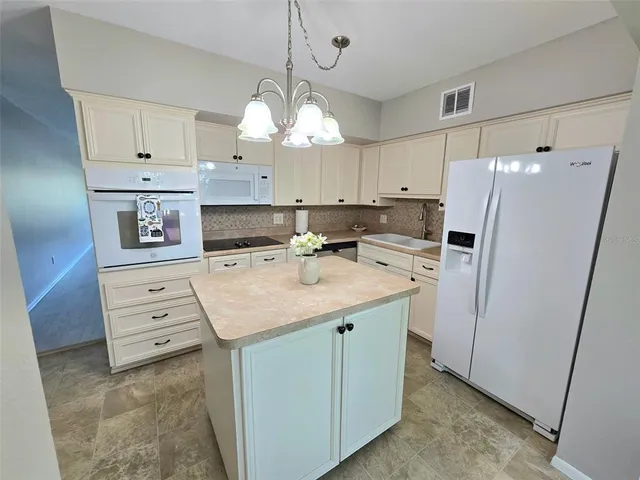 $175,000 | 2360 World Pkwy Boulevard, Unit 36, Clearwater, FL 33763