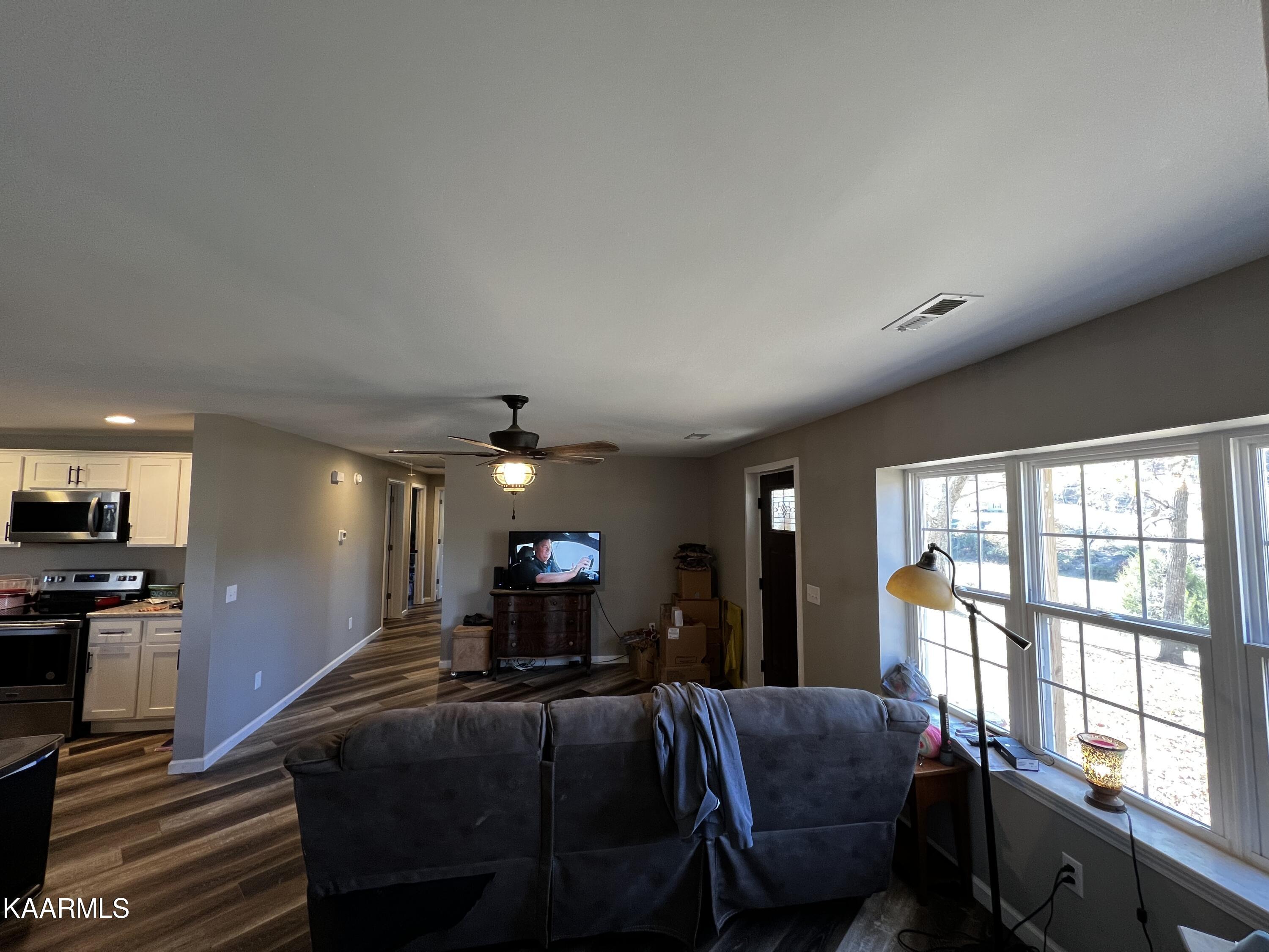 4893 Rough Creek Road London, KY 40744 - Photo 16 of 43 6EFC89F8-CA8C-4138-9E1D-840BA3C47E28