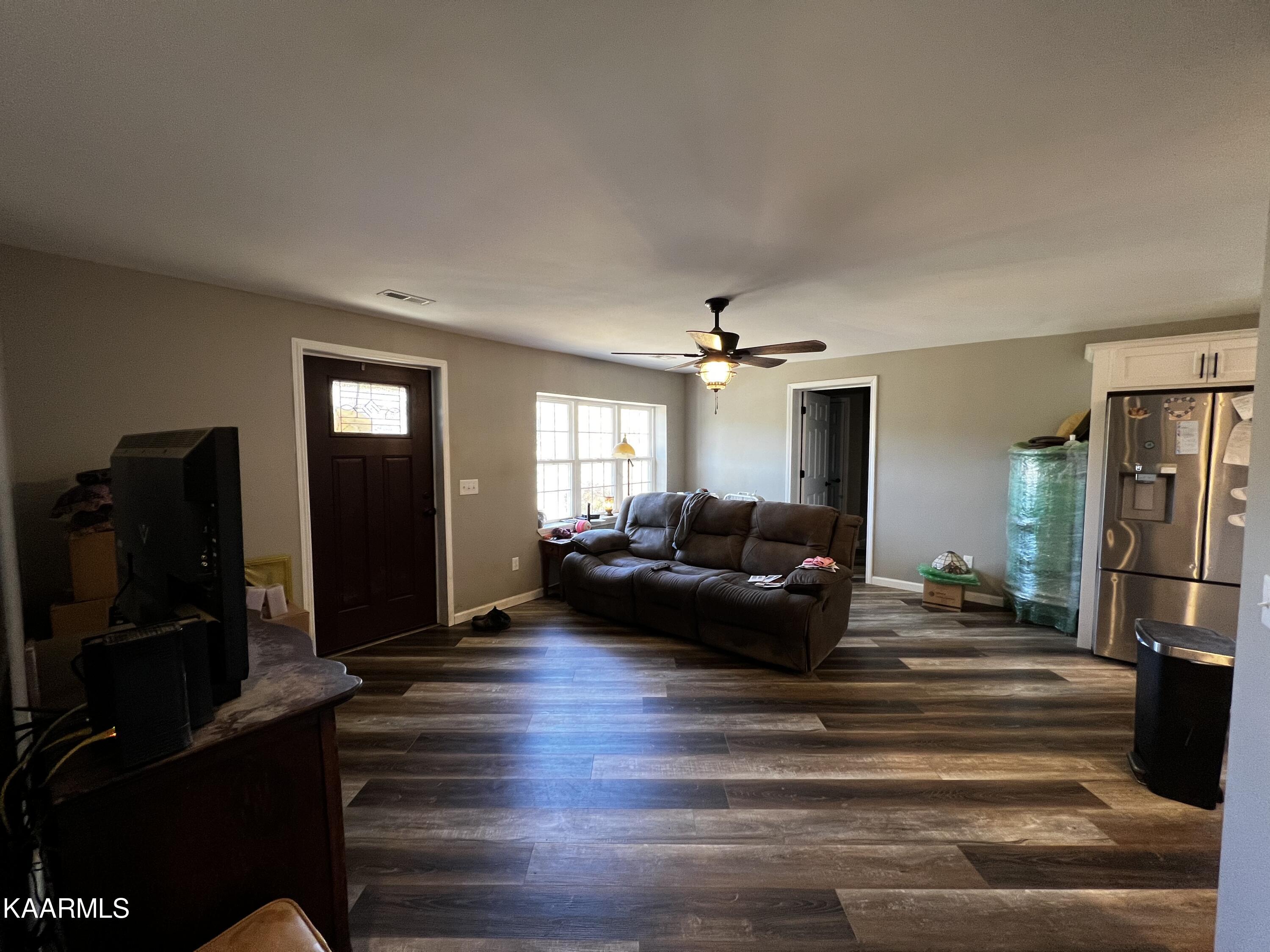 4893 Rough Creek Road London, KY 40744 - Photo 23 of 43 8528A19E-9688-4AC5-9054-AC3FCB383A7A