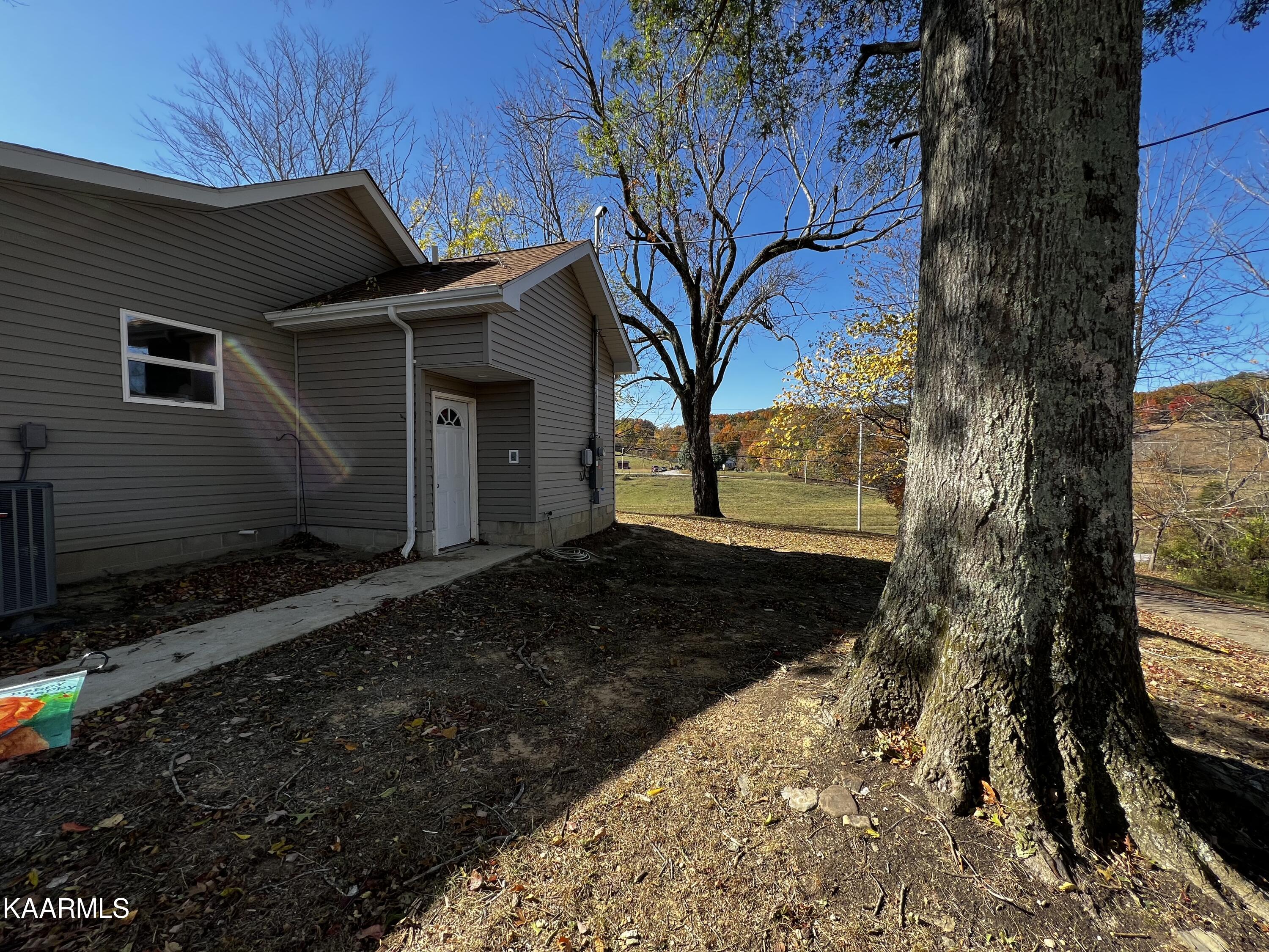 4893 Rough Creek Road London, KY 40744 - Photo 3 of 43 91F40569-8EBF-4C20-A8DF-EA52442576A2