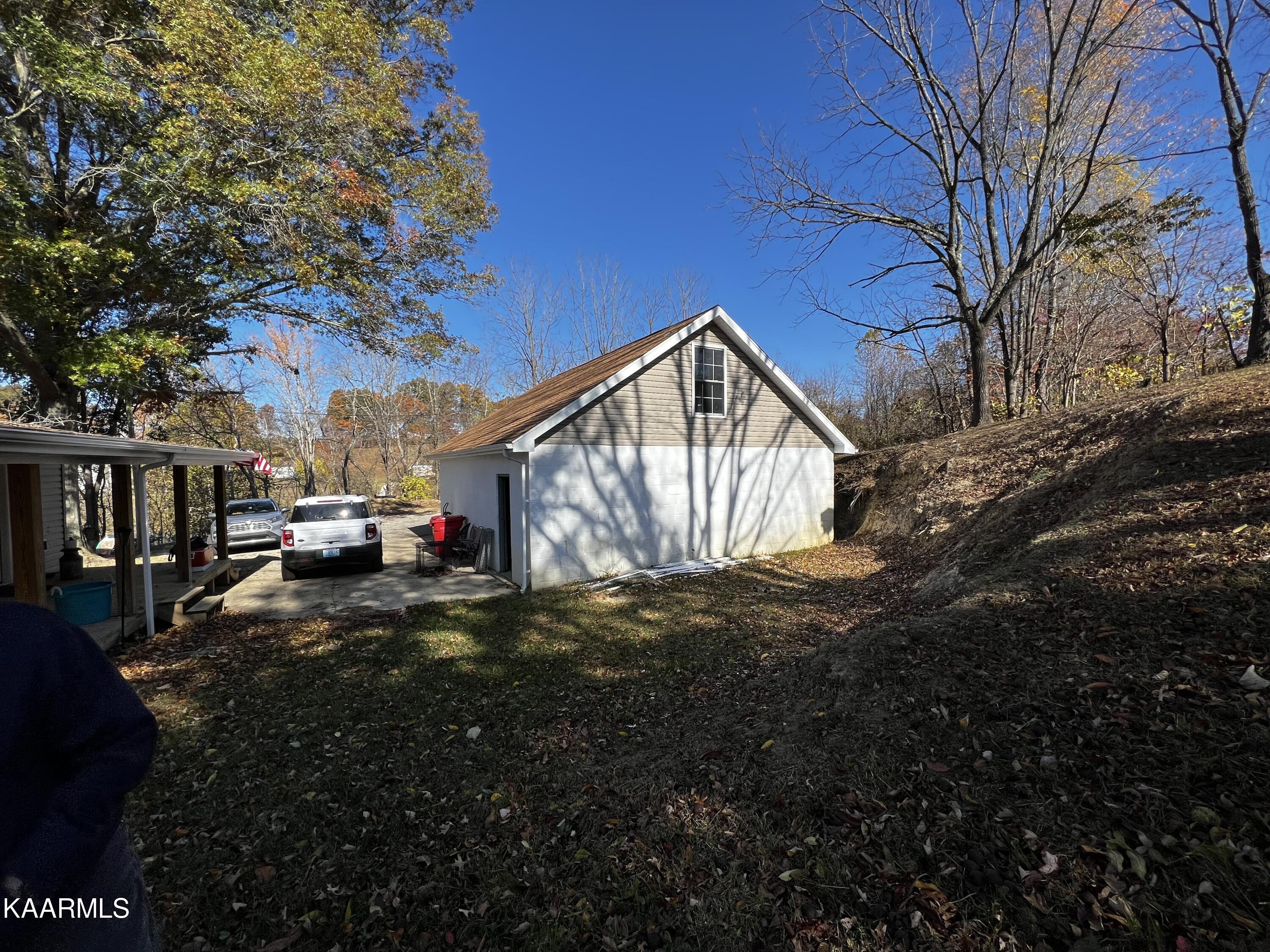 4893 Rough Creek Road London, KY 40744 - Photo 8 of 43 7631E542-E36E-4FF5-B726-7403A31E2423
