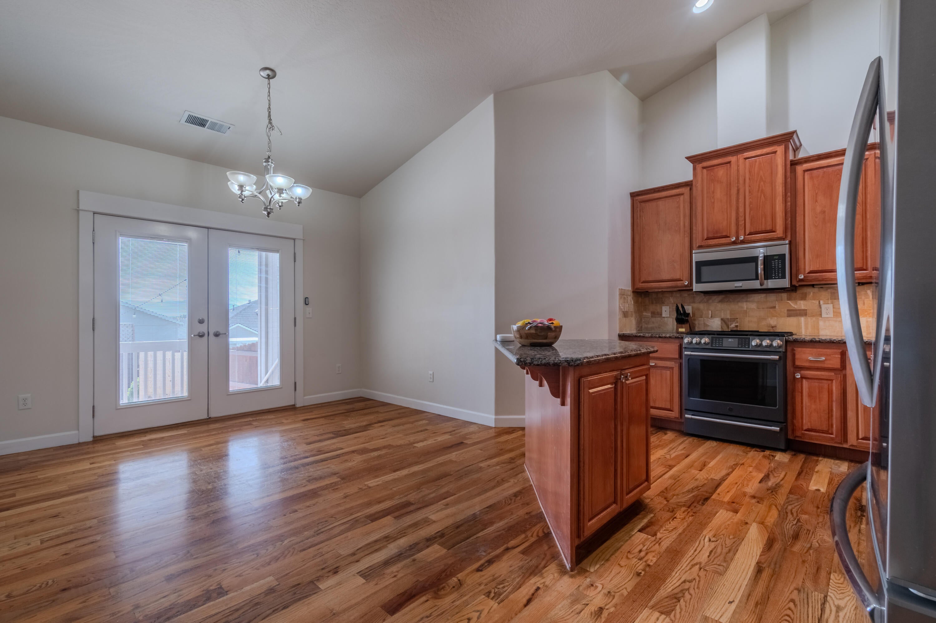 584 Barton Road Eagle Point, OR 97524 - Photo 11 of 30 01-14