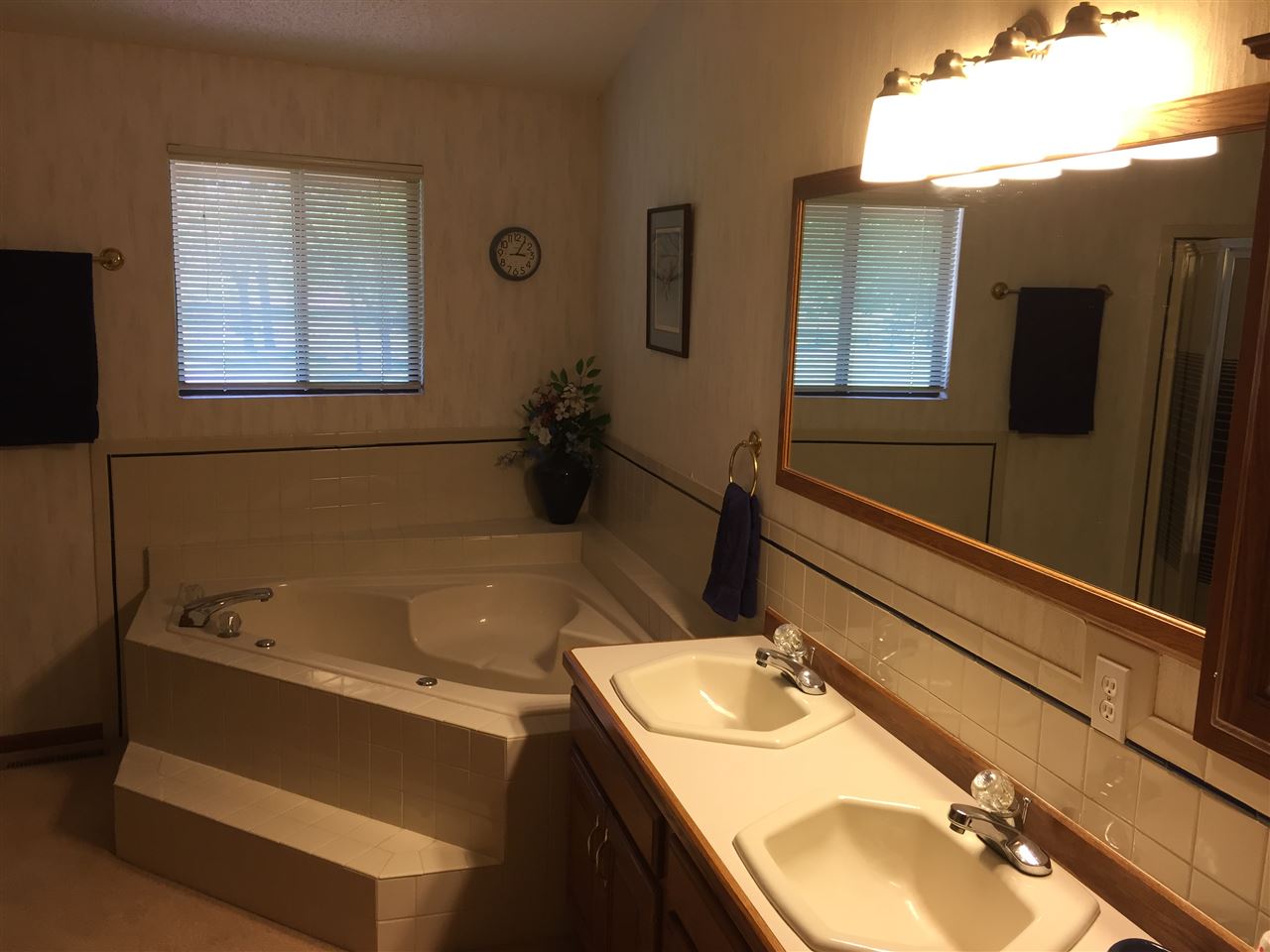 8134 Buck Ridge Road Cedar Falls, IA 50613 - Photo 8 of 17 Gallery Image 8