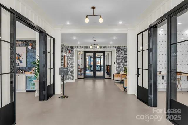 $1,585 | 9821 Research Drive, Unit LOUIS A6, Charlotte, NC 28262