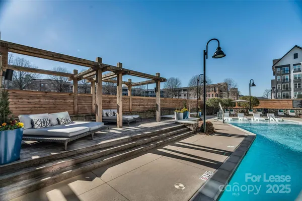 $1,519 | 9821 Research Drive, Unit LOUIS A6, Charlotte, NC 28262