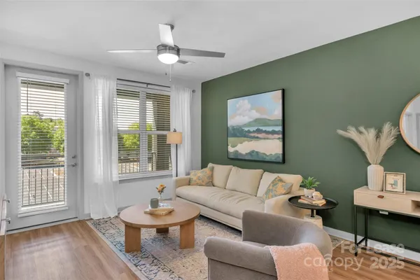 $1,519 | 9821 Research Drive, Unit LOUIS A6, Charlotte, NC 28262