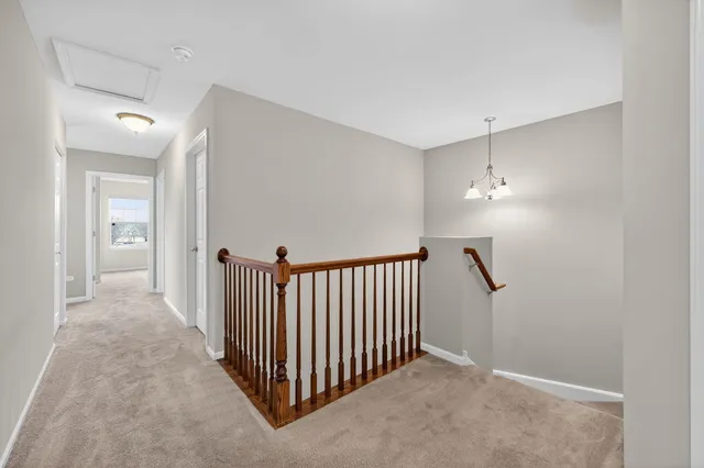 $450,000 | 334 Buckingham Court, Lombard, IL 60148